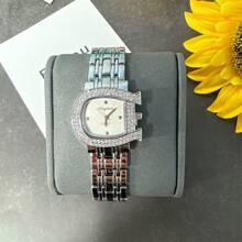 1 Stück Damenuhren 2024 Neuer Luxus Nischenmarken Uhr für Frauen mit sehr attraktivem Zifferblatt, Quarz Armbanduhr, modische Damen Lässig Edelstahl Armband Quarz mit Taglicher Wasserdichtigkeit