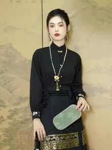 复古优雅端庄中国风春季蝴蝶刺绣黑色金属结纽扣适合农历新年、日常、街头、通勤、家居等场合穿汉服上衣唐装