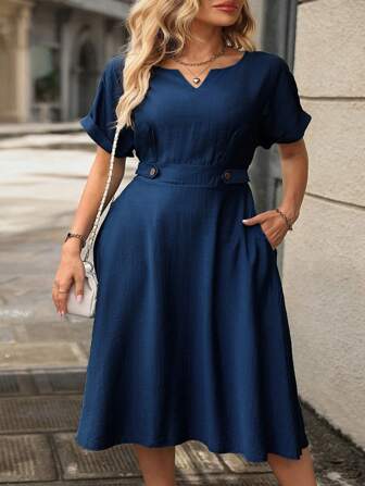 Vestido informal de manga de murciélago de cuello hueco simple de talla grande