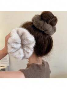 1 Stück eleganter einfarbiger, lässiger Polyester-Kunstpelz Scrunchie, Premium 2024 Herbst/Winter Vintage Retro Haargummi Accessoire, geeignet als Geschenk für Familie und Freunde an Feiertagen, toll für Fotos, Reisen, zum Warmhalten