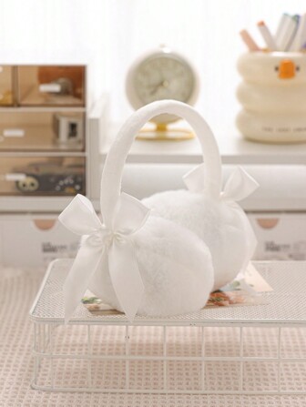 1个女士可爱白色蝴蝶结耳罩，保暖防寒