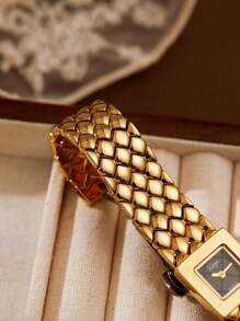 XIVIYA 1 Stück Damen Armbanduhr in Vintage Gold-Farbe mit Rauten-Design Stahlarmband, wasserdicht, exquisite Verarbeitung und hochwertiges Gefühl, ideal für Partys, tägliche Wege und zum Outfit kombinieren