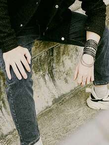 Xiacheng 朋克皮革袖口手镯男女款 80 年代复古赤铁矿摇滚尖刺金属袖口腕带套装可调节男女款 - 黑色 - 查看 4