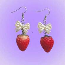 Pair Of Kawaii Strawberry Earrings With Pearl Bow White Strawberry Resin Earring Stainless Steel Silver - 草莓 - 查看 1