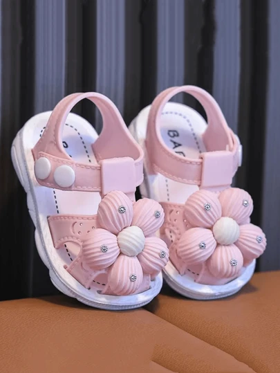 2024 年新款夏季女童凉鞋，防滑软底室内/户外拖鞋