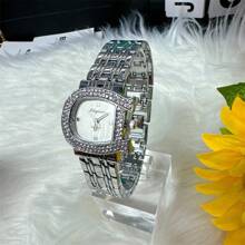 1 Stück Damenuhren 2024 Neuer Luxus Nischenmarken Uhr für Frauen mit sehr attraktivem Zifferblatt, Quarz Armbanduhr, modische Damen Lässig Edelstahl Armband Quarz mit Taglicher Wasserdichtigkeit