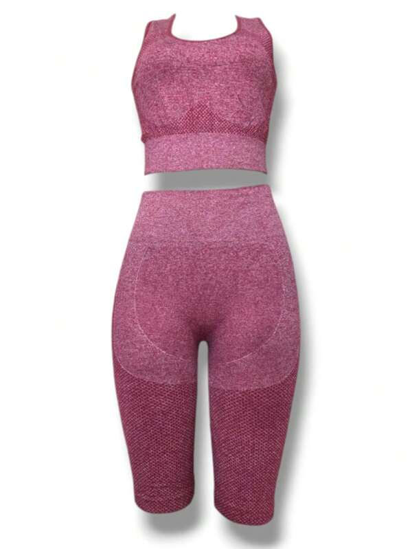 Conjunto de academia Top e Bermuda Levanta bumbum. Esportivo.