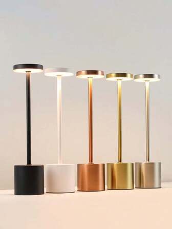 1 件铁艺豪华 LED 台灯带触摸控制 - USB 可充电，3 色可调光照明，金属饰面，为卧室或办公室营造浪漫氛围