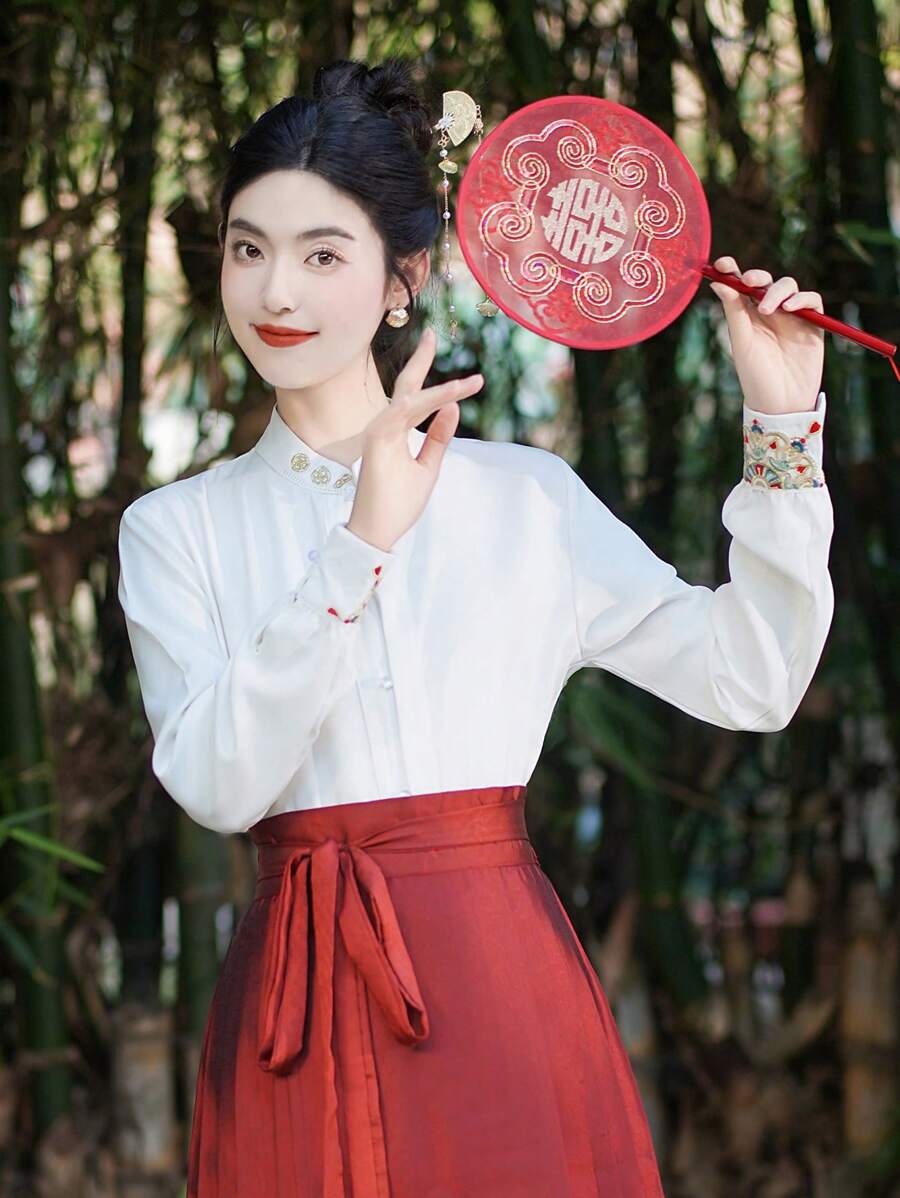 Spring Simple Vintage Chinese Style Embroidery Modern Improved For Chinese Wedding, Chinese New Year, Daily, Street, Commuting, Home And Other Occasions To Wear Hanfu Tops - White - View 1