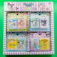 Sanrio Fließend Sand Entspannungshandbuch mit Aufklebern Mini Notizbuch für Studenten zum Mitnehmen, süße Erinnerungsstücke teilende Bohnen Notizbuch (zufälliger Stil)(kleine Zubehörteile zufällig)