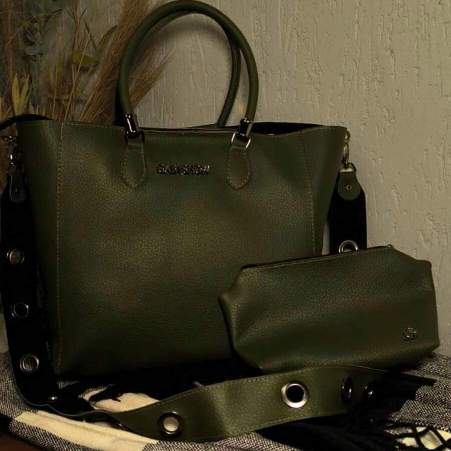 Electra Women's Bag Premium Line, Luxurious, Elegant, Everyday, Party, Dinner, Work, School, University, Travel. Zipper Closure, No Internal Lining, Medium/Large Bag, Synthetic PU, Crossbody Strap Detail, Smaller Strap, Toiletry Bag. Gaby Show - 綠色 - 查看 1