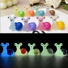 Con ốc sên phát sáng trong bóng tối bằng nhựa mô phỏng sáng tạo mới, Phụ kiện trang sức DIY bán buôn, Vật liệu cảnh quan, Động vật côn trùng Con ốc sên nhỏ phát sáng đầy màu sắc Trang trí phòng, Quà tặng cho trẻ em, Màu sắc hỗn hợp - Nhiều màu - Xem 15