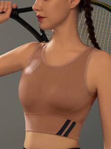 Soutien-gorge de sport sans armature marron avec coussins amovibles, design minimaliste pour femmes, soutien moyen pour l'entraînement, le fitness, la course, le yoga
