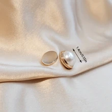 1 件/2 件/4 件防闪光磁性隐形珍珠纽扣开合，女式领口防闪光磁性夹扣，围巾夹，仿珍珠和水钻款式，服装装饰配件 - 彩色 - 查看 4