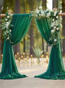 Màu xanh lá cây đậm