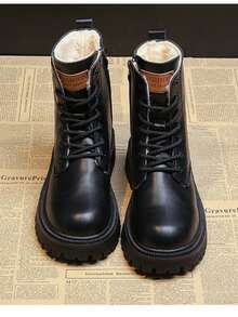 Giày bốt đế dày màu trắng mới, giày bốt mô tô phong cách Anh, giày bốt cổ cao tăng chiều cao dễ thương, giày nữ đa năng trang trí khóa trái tim - màu đen - Xem 4