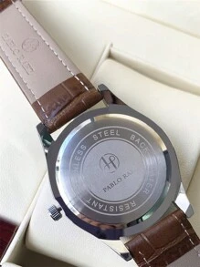 Pablo Raez Relógio de pulso masculino moderno e casual, acessórios de verão, aço inoxidável, prata, caixa IPS, luxuoso, preto, macio e confortável, pulseiras de couro de microfibra, corrente, sentido tridimensional, diamantes, escalas, mostrador com data, à prova d'água 50 m, novo, relógio de pulso masculino de quartzo, esportivo, elegante, presentes agradáveis para professores, horas para amigos ou familiares, presentes para pais, adequado para decoração da vida diária/trabalho/festa, relógio formal, presentes de formatura, casamento