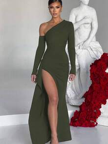 Abito aderente asimmetrico con spalle scoperte e spacchi, maniche lunghe, per donne, autunno/inverno