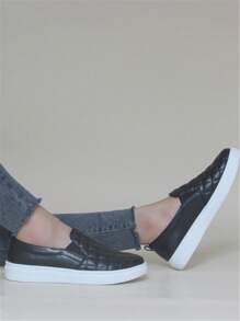 BALTEOP 秋冬女士格纹松紧带舒适皮革拼接休闲一脚蹬运动鞋，适合日常穿着 - 黑與白 - 查看 4