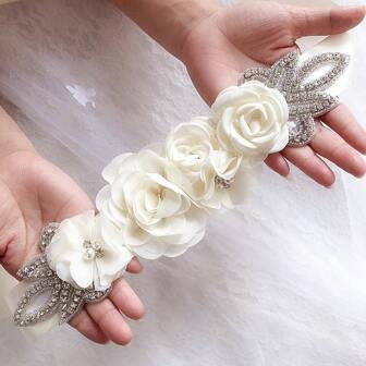 EVERDINAH 1 Pc Wedding Bride Flower & Rhinestone Belt Celebratory Maternity Sash Adjustable Belly Belt For Mum-To-Be Baby Shower Pregnancy Photo Props Gender Reveal Parties Accessories