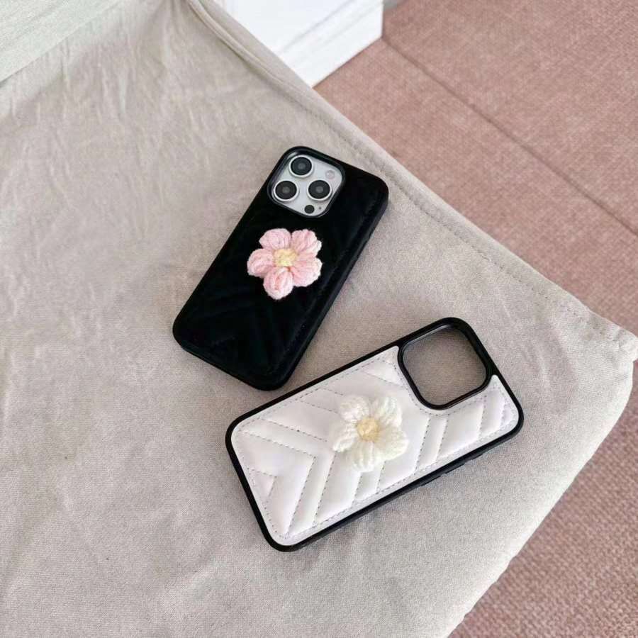 New Arrival Autumn Flower Quilted Phone Case Fits For IPhone 13/14/15