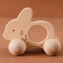 Voiture jouet en bois avec boutons-poussoirs et 4 roues, formes d'animaux mignonnes, entraînement des compétences motrices fines pour les tout-petits garçons et filles. Modèle de voiture jouet en matériau bois sécuritaire, retour à l'école