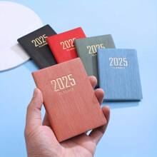 1 pieza Calendario/Agenda de Estilo Británico Tamaño A7 2025/2026, 60 hojas 120 páginas, planificador semanal delgado, calendario anual de 365 días, agenda de bolsillo portátil, cuaderno pequeño de piel sintética, 4.17*3.07 pulgadas, útiles escolares, de vuelta a la escuela