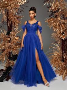 Robe formelle élégante bleue à paillettes avec ourlet en maille pour femmes. Robe de bal, robe de mariée, robe de demoiselle d'honneur, robe de soirée, robe de retour au foyer. Robe de soirée pour invités de mariage, remise de diplôme, dîner