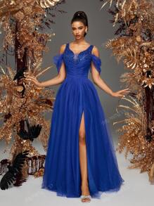 Robe formelle élégante bleue à paillettes avec ourlet en maille pour femmes. Robe de bal, robe de mariée, robe de demoiselle d'honneur, robe de soirée, robe de retour au foyer. Robe de soirée pour invités de mariage, remise de diplôme, dîner