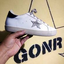 GONR Giày thể thao thường ngày màu trắng cổ điển nhỏ nâng cao 2cm, có lớp lót bằng da giả ấm áp - Đuôi trắng đen nhung A11 - Xem 2