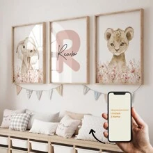 Set de 3 carteles personalizados con nombre de niña en lienzo, póster personalizado con nombre para decoración del hogar, impresiones en lienzo de dibujos animados de animales como león, elefante y jirafa para sala de estar, dormitorio, guardería de niña, habitación de niños y niños, decoración del hogar, regalo perfecto y decoración, regalo sin marco, Día de San Valentín, decoración del Día de San Valentín a prueba de agua, anti-moho, estiloso, adorable, personalizado de alta calidad, único, regalos ideales para ella, hijo, hija, estudiantes escolares, niños para aniversarios, cumpleaños, escuela, oficina, hogar