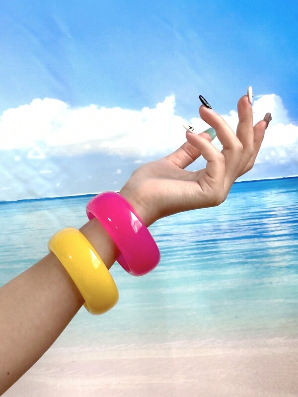 Popular Women's Single Colorful Large Bangle Bracelet, Round Design, Suitable For Everyday Wear, Party & Gift