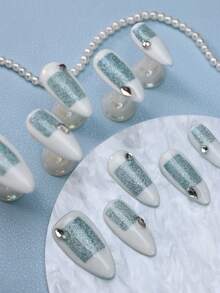 Lãng mạn hơn với 10 chiếc hình quả hạnh nhân lấp lánh màu xanh trắng Bộ móng tay giả thanh lịch tối giản mắt mèo lấp lánh 3D trang trí ba chiều đính đá Rhinestone trang trí phong cách Châu Âu Bộ móng tay giả bằng acrylic che phủ toàn bộ cho phụ nữ và trẻ em gái & 1 chiếc dũa móng tay mini & 1 tờ keo dán - Xanh và trắng - Xem 6