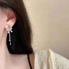 2 paia di orecchini a goccia eleganti con strass a farfalla e nappe, design unico per l'uso quotidiano delle donne