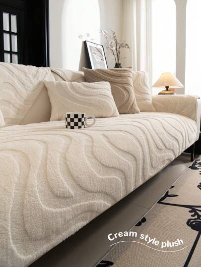 1/2 件奶油色加厚保暖毛绒沙发套，防滑宠物友好型四季沙发垫，适用于客厅、卧室、办公室