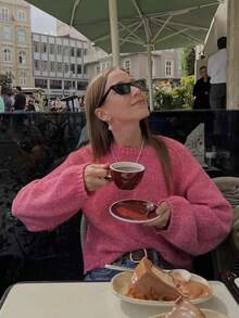 女装秋冬新款圆领粉色后背镂空蝴蝶结设计感长袖针织衫宽松百搭时尚简约套头毛衣 - 粉紅色 - 查看 2