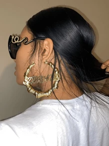 1 par de pendientes de aro de bambú con nombre en dorado - Pendientes personalizados con nombre - Pendientes con placa con nombre - Pendientes de aro grande con nombre en dorado - Regalos ideales para él, ella, novio, novia, papá, mamá, familia, amigos, para aniversario, cumpleaños, graduación, fiesta, con estilo, coloridos, vintage, sencillos, unisex, casuales