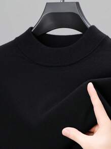 Men Crew Neck Long Sleeve Solid Color Casual Slim Fit Pullover Sweater, Lightweight For Autumn/Winter