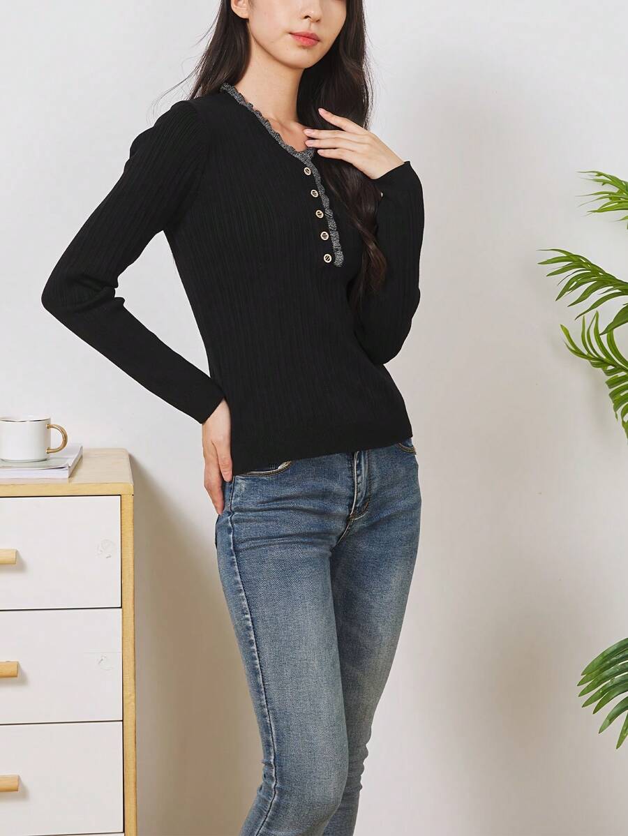 Women's Knitwear V-Neck Lace Lace Splicing Spring, Fall And Winter New Within The Wear Buttons Decorated Sweater Female Bottoming Shirt - 黑色 - 查看 1