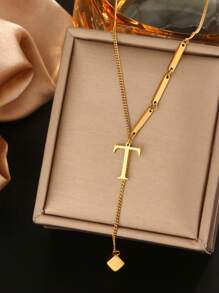 1 件 18K 镀金不锈钢 26 个字母流苏设计简约项链，适合女性日常通勤或社交聚会，可作为节日礼物