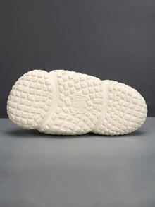 新款男士拖鞋，包趾，防水，舒适，时尚英文文字印花，百搭设计师风格，休闲室内保暖内衬卧室拖鞋，情侣款家居拖鞋 - 白色 - 查看 5