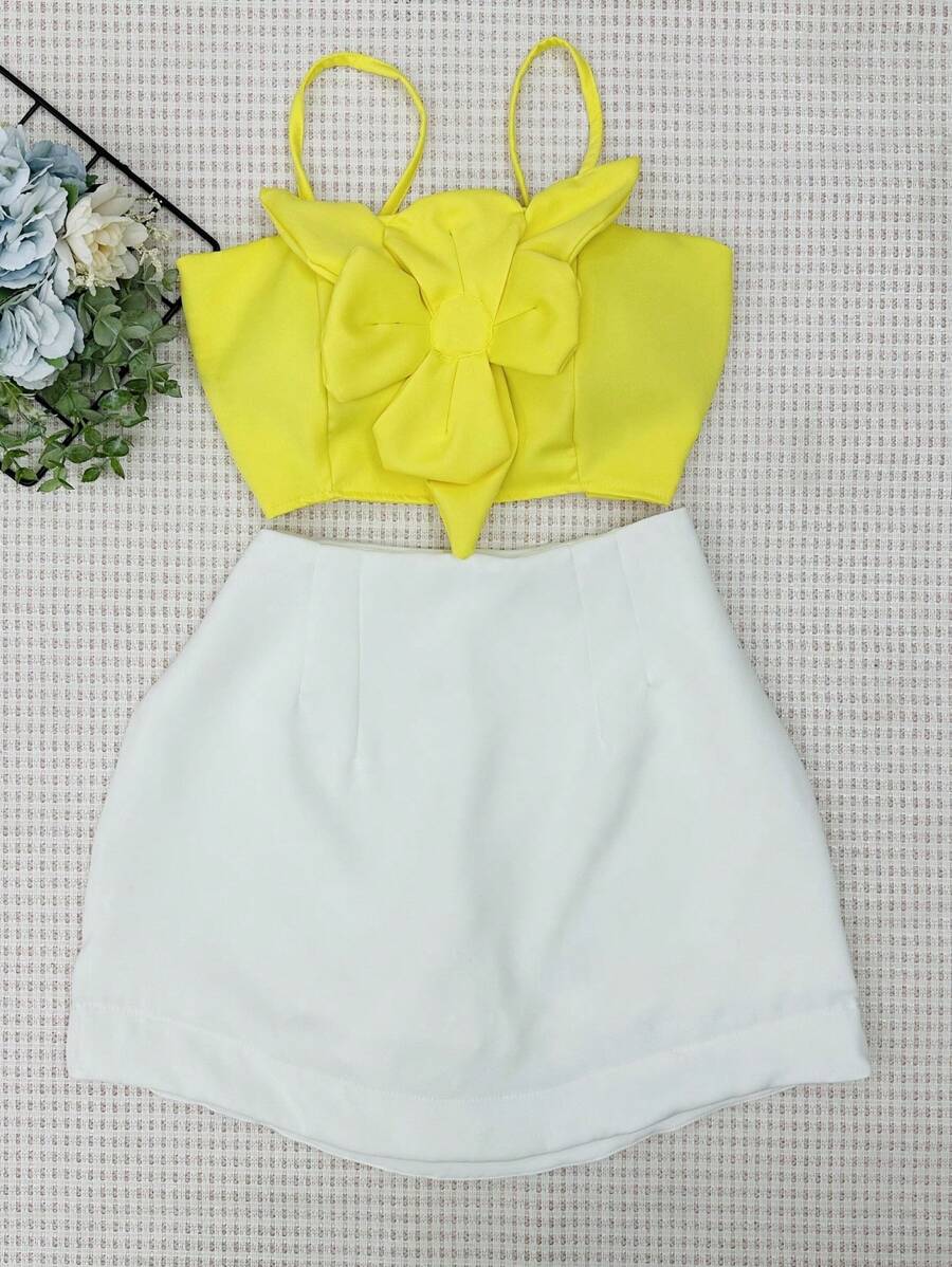 Tailored Set Of Cropped Top With Cups + Skirt With Shorts - 黃色配白色 - 查看 1
