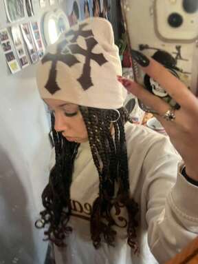 1 szt. Unisex Cross Design Dzianinowa czapka, ciepła gruba wiatroszczelna czapka nauszników, słodka modna elegancka vintage streetwear swobodna uniwersalna czapka beanie, odpowiednia do chodzenia na świeżym powietrzu, jazdy na nartach, jazdy konnej, podróży, imprezy, codziennego noszenia zimą i jesienią