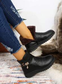 Botas de entrecasa con forro de algodón, nuevas botas cortas de suela blanda y tacón bajo de piel suave para mujeres de mediana edad, para otoño/invierno