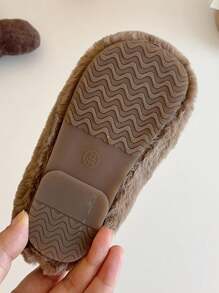 1 双新款儿童舒适百搭毛绒拖鞋，带弹性鞋跟带，适合冬季 - 卡其色 - 查看 7