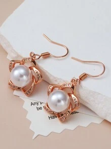 2 件优雅花朵珍珠吊坠耳环，采用铜镀 18K 金银和锆石制成，适合女士耳环，百搭时尚耳环 - 珍珠耳環 - 查看 7