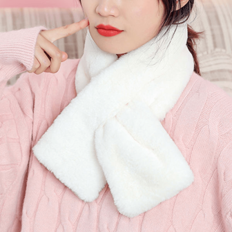 1ชิ้น ผ้าพันคอไขว้แบนนุ่มหนาอเนกประสงค์แฟชั่น, ผ้าพันคอกันหนาวสีพื้นสำหรับผู้หญิง, เหมาะสำหรับฤดูหนาว, ของขวัญที่เหมาะสำหรับแม่, แฟน