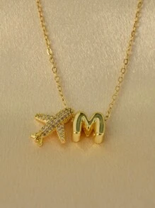 MECYLIFE 1 件时尚微镶嵌锆石飞机和 26 个字母首字母吊坠项链 - 金黃色 - 查看 5