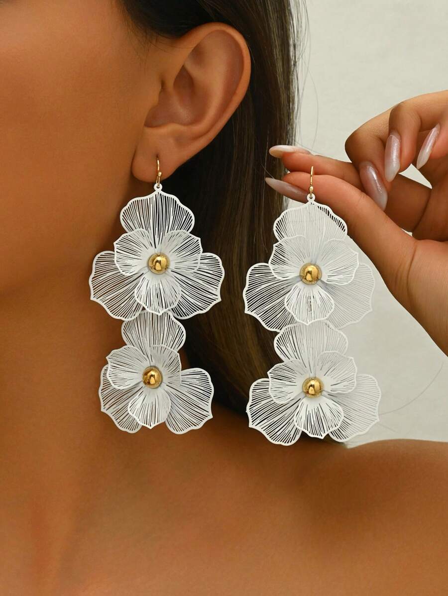 1 par de pendientes de flor de doble capa de moda en color blanco, diseño exagerado de pendientes largos y multicapa de flor colgante para mujeres, adecuados para uso diario y el Día de San Valentín
