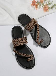 European And American New Plus Size Women Leopard Print Open Toe Comfortable Flat Leather Slip-On Slippers, Casual Fashion Outdoor Beach Sandals For Summer